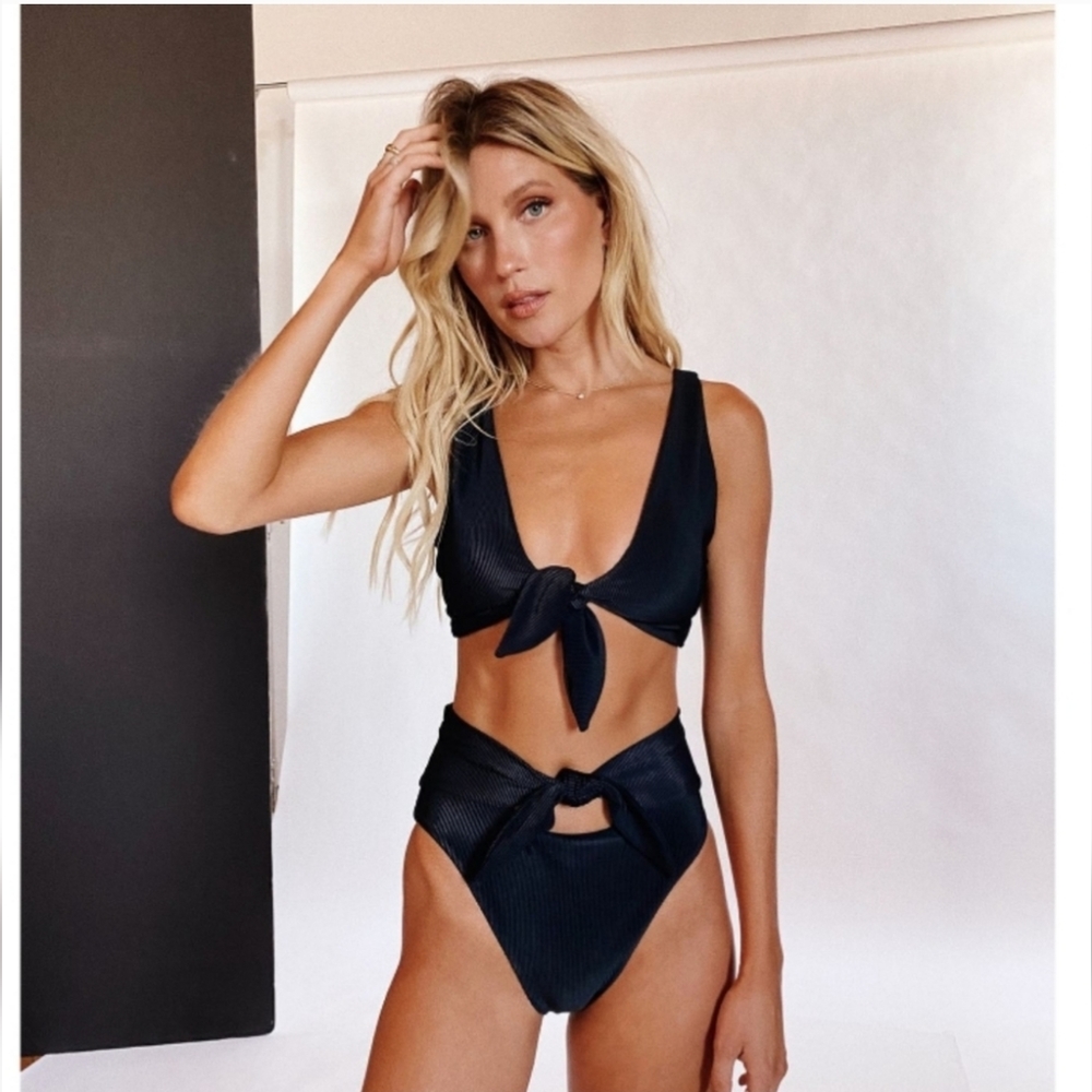 Beach riot bikini set